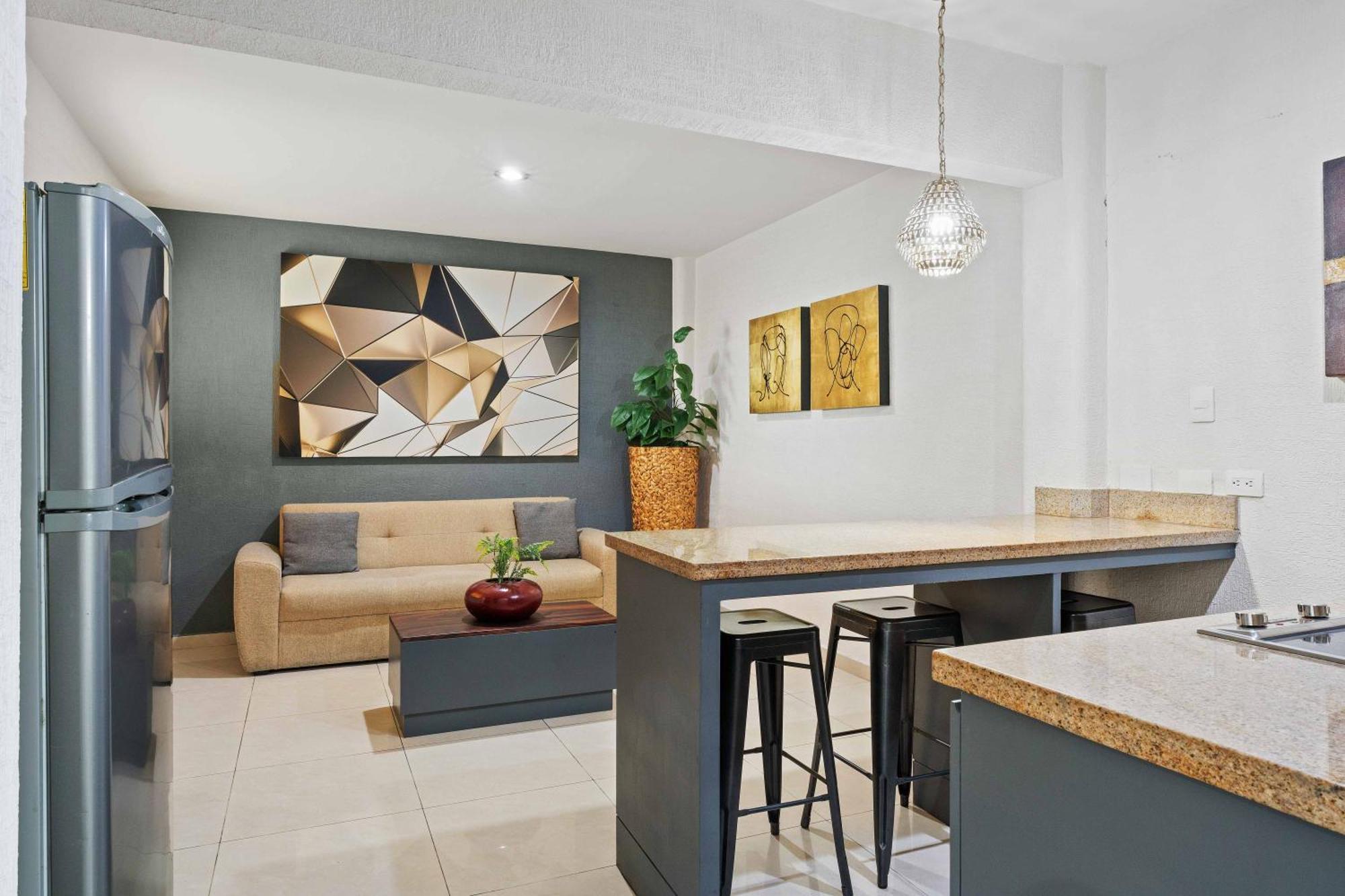 Homesuites Zaragoza Culiacán 外观 照片